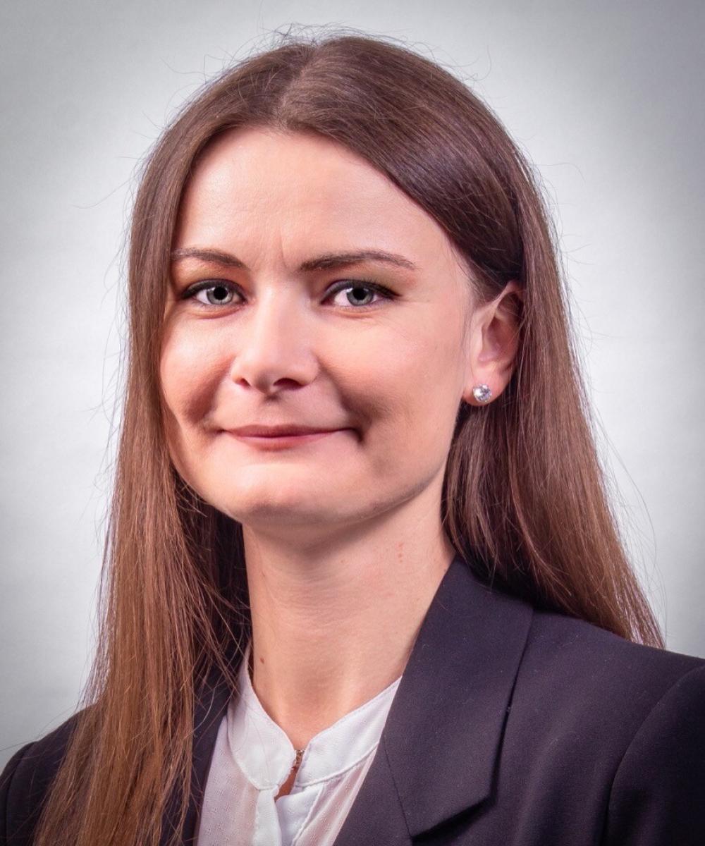 Karolina | Client Manager | Independent Wealth Connections